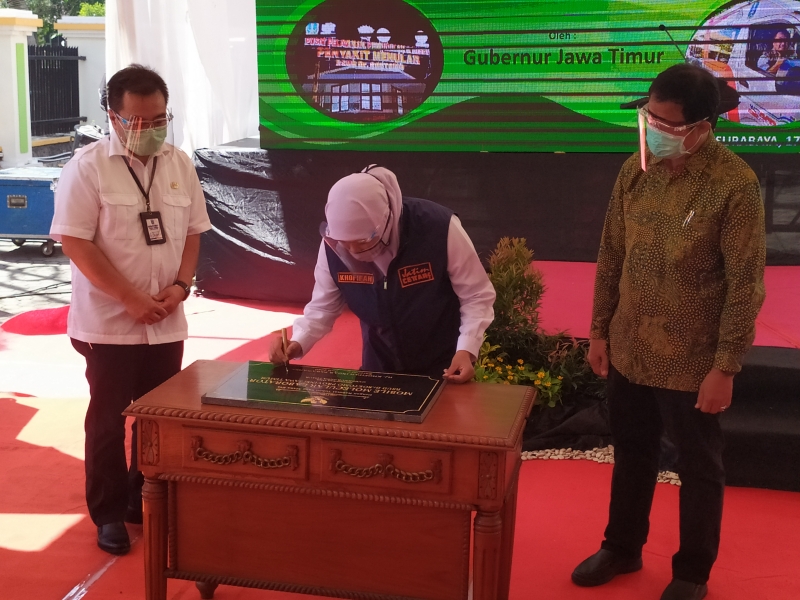 Gubernur Khofifah Resmikan Fasilitas Riset Penyakit Menular RSUD dr Soetomo