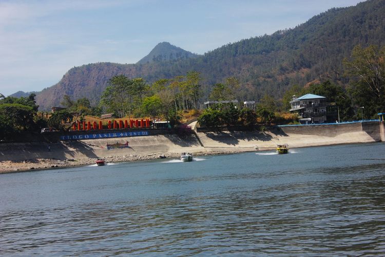 Air Telaga Sarangan Susut Karena Saluran Pipa Liar Milik Warga