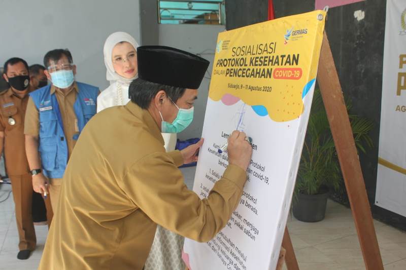 Pemkab Sidoarjo, Kemenkes dan DPR RI Sosialisasi Pencegahan Covid-19 di Ponpes