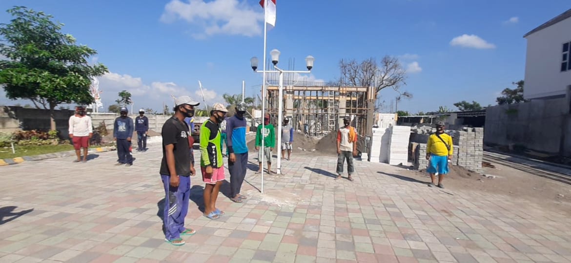 Upacara Kemerdekaan Indonesia Ala Kuli Bangunan Gresik