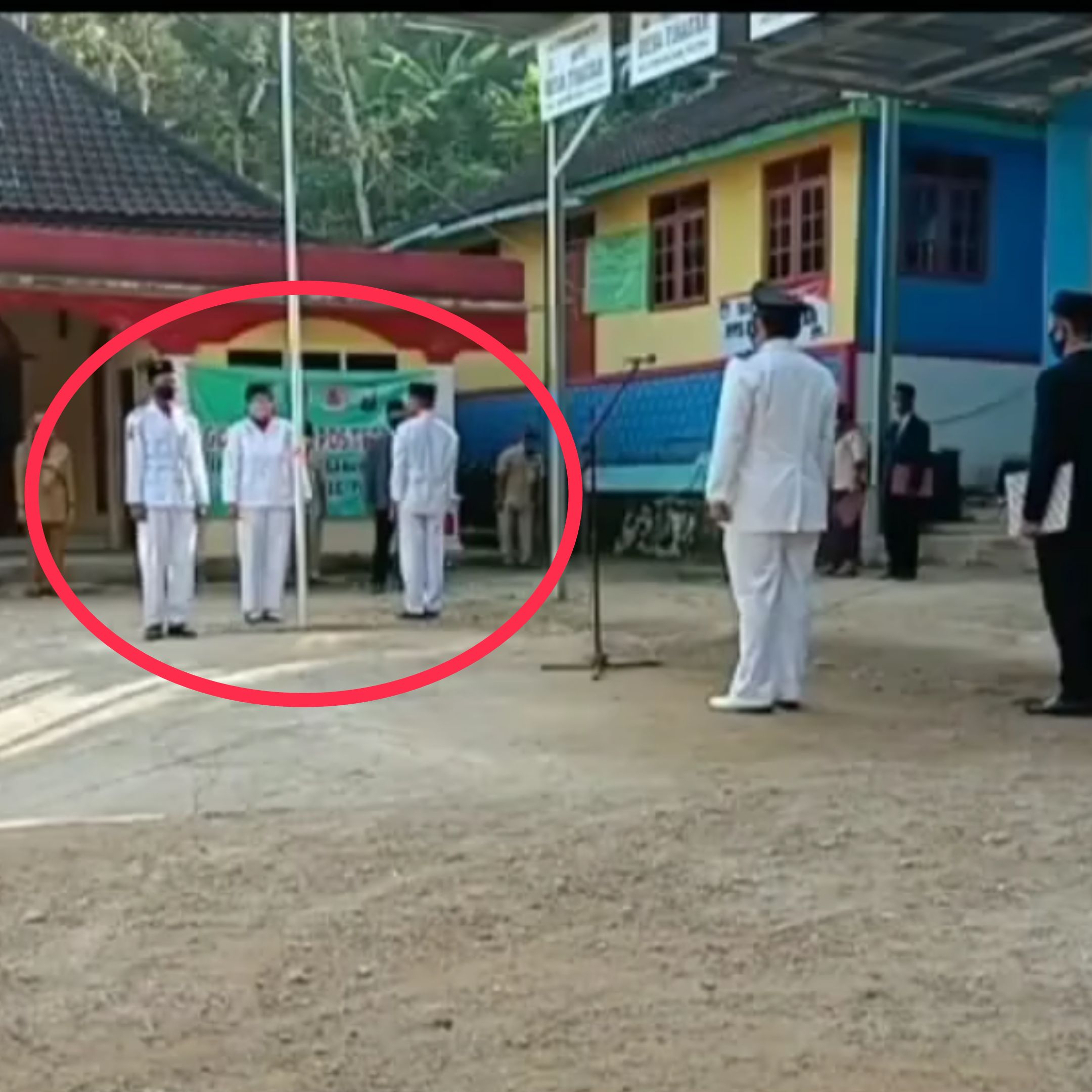 Gubernur Khofifah Posting Video Lucu Paskibraka Salah Menghadap, Wes Angel... Angel...