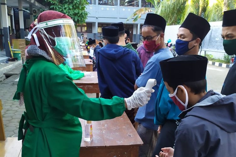 100 Santri Ponpes Darusaalam Banyuwangi Positif, Pemkab Dirikan RS Lapangan