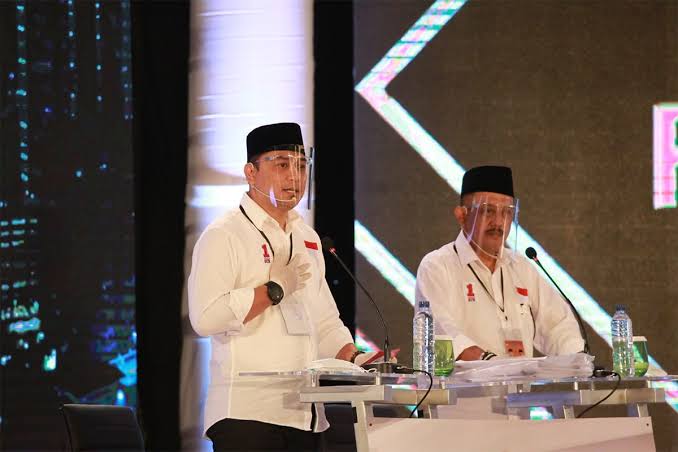 Eri Cahyadi Tutup Debat Publik Kedua Dengan Berdo'a