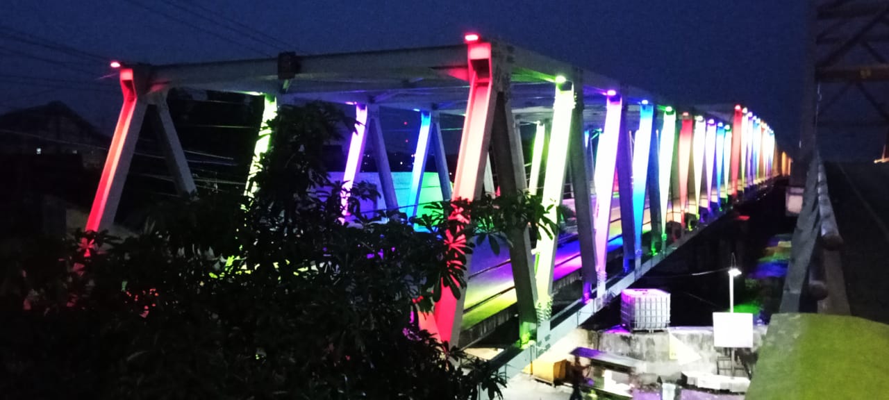 Kelap Kelip Lampu Jembatan Sembayat Habiskan Anggaran Rp 190 Juta,