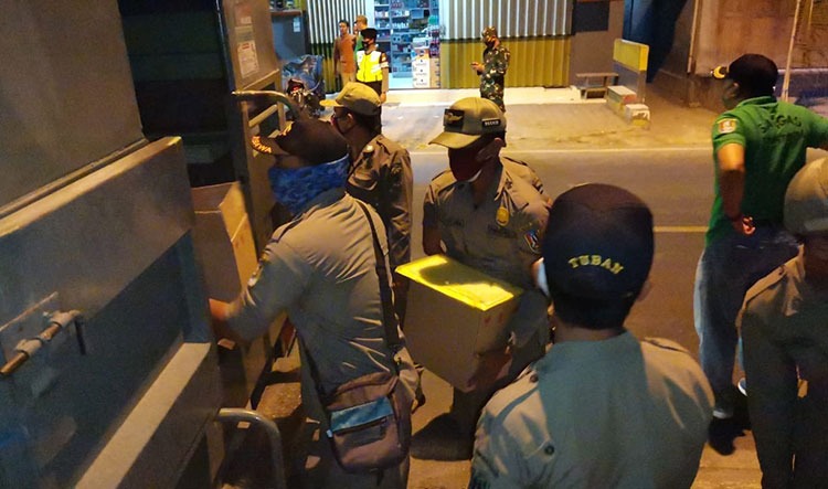 Razia Gabungan, Aparat Sita Ratusan Miras di Tuban