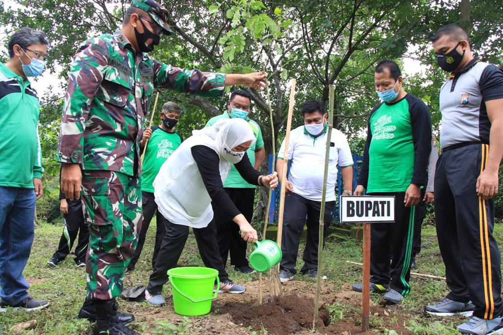 Bupati Bojonegoro Ajak Warga Jaga Lingkungan Sekitar