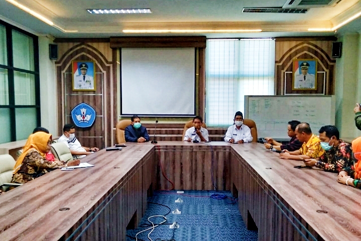 Dikatain Seperti ‘Maling’ Sama Oknum Kepsek, Perwakilan Wartawan Pasuruan Datangi Kantor Dispendik