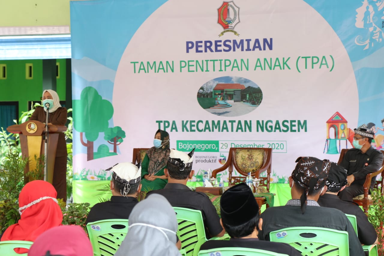 Peduli Pendidikan Anak, Bupati Anna Resmikan TPAnak ke-4 di Bojonegoro