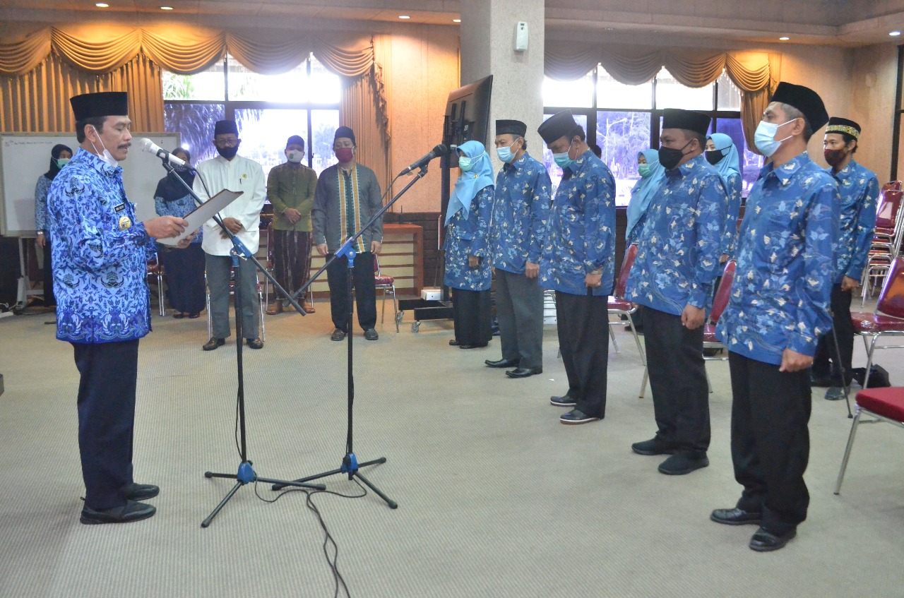 Wabup Gresik Moch Qosim Kukuhkan Kepengurusan Takmir Masjid Agung Gresik 2020-2025