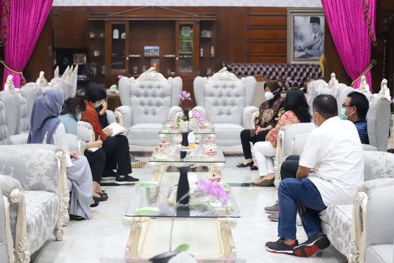 Kantor Staf Presiden Puji Penanganan Covid-19 di Kota Pahlawan