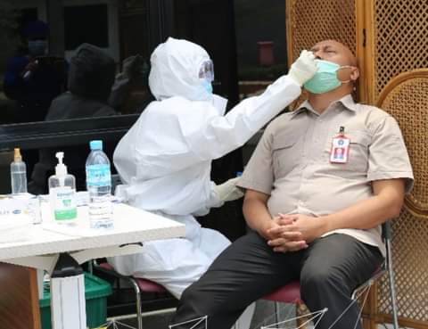 Antisipasi Penularan Covid-19, 650 ASN dan Pegawai Pemkab Jember Tes Swab