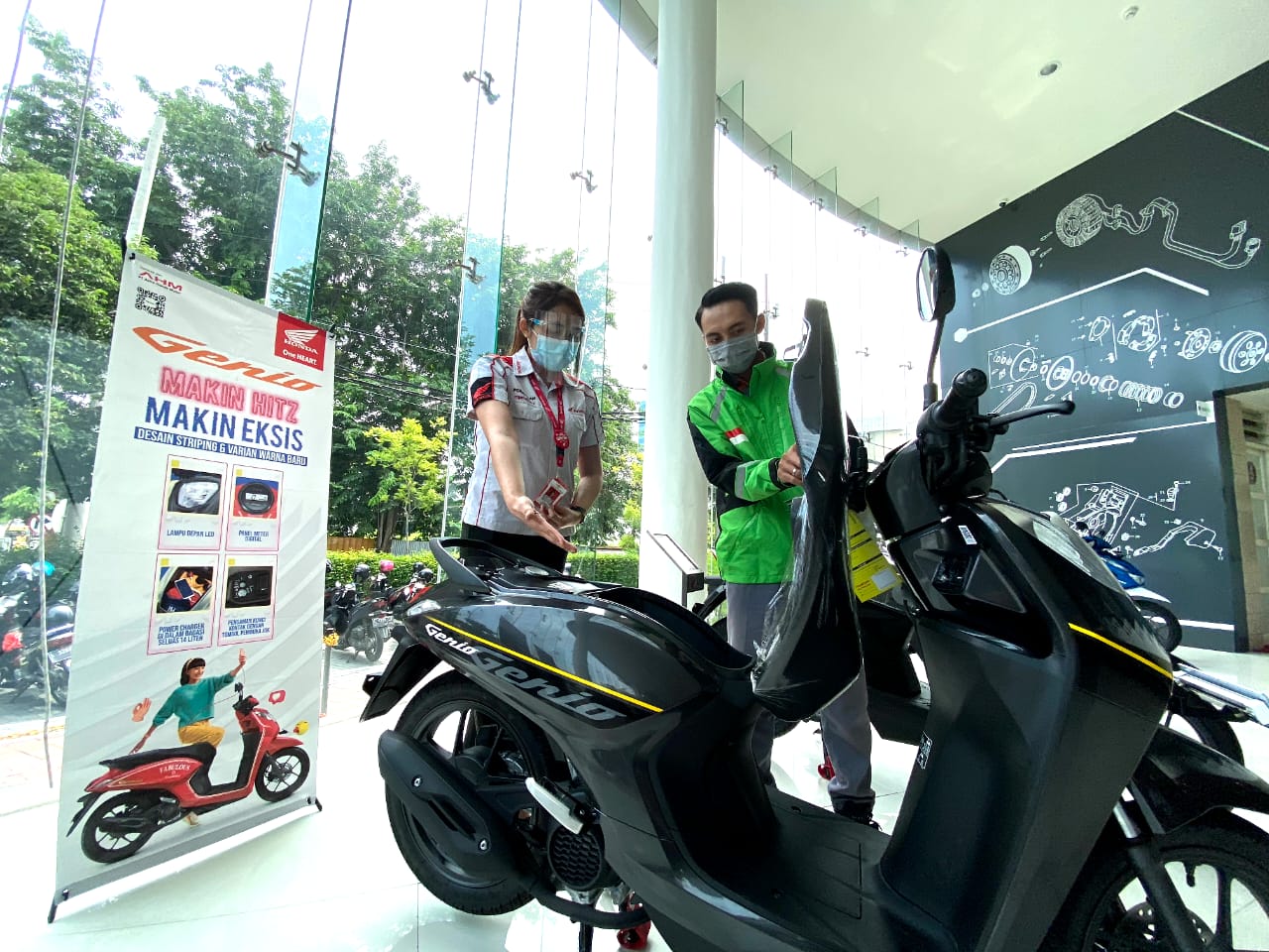 Khusus Untuk Mitra Gojek, Beli Motor Honda dan Service Di AHASS Dapat Diskon.