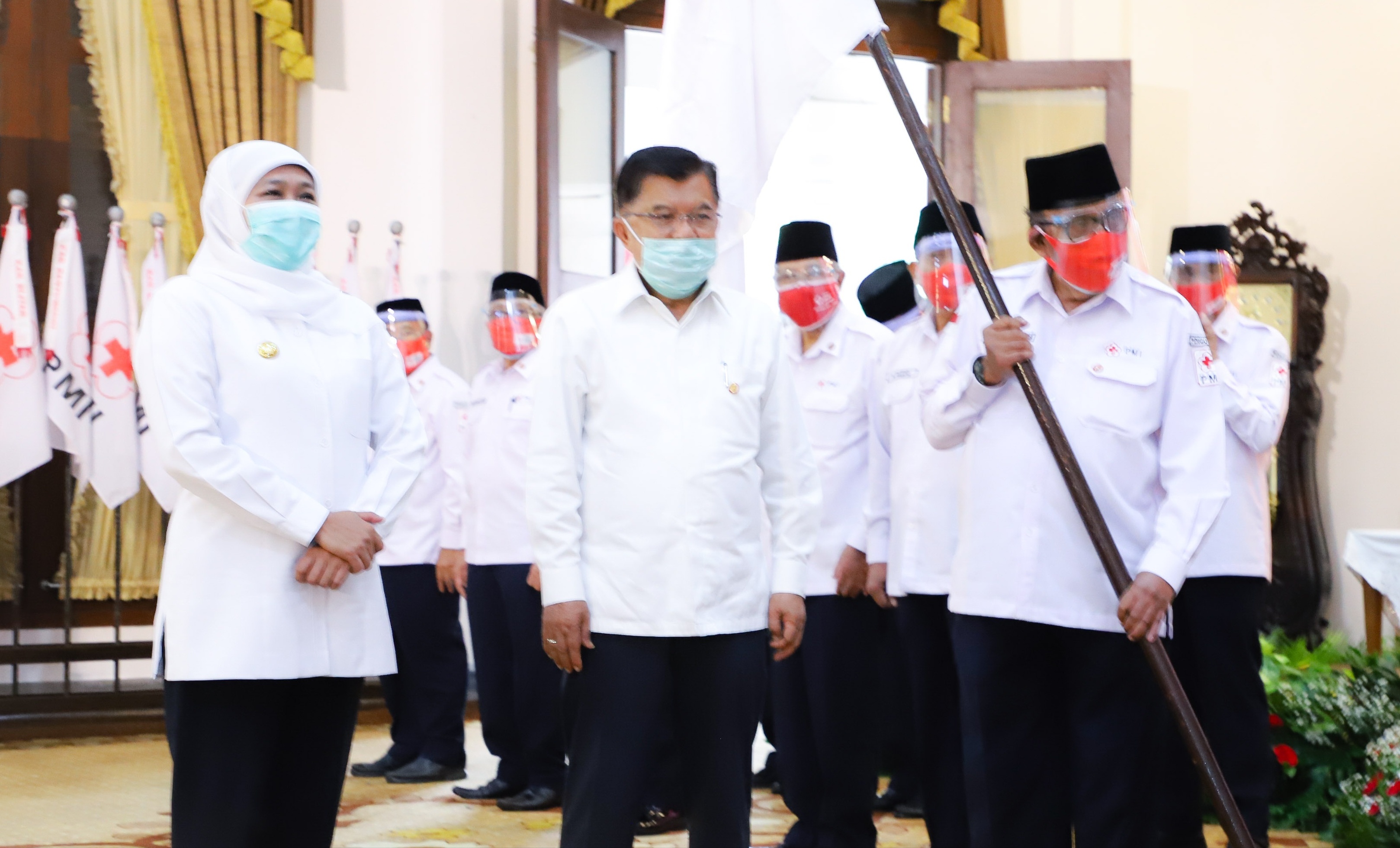 Khofifah Apresiasi PMI Jatim Gercep Tangani Bencana, 6 Jam Sudah Sampai Lokasi