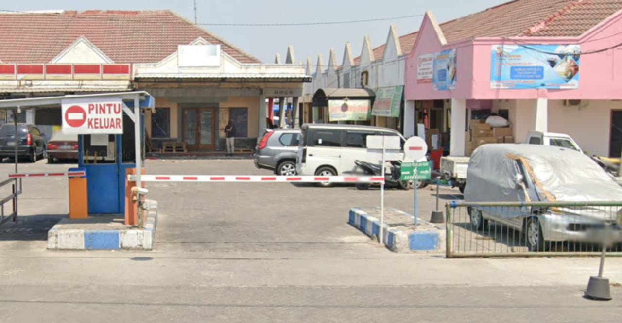 Modusnya Tagih Hutang, Gerombolan Maling di Sidoarjo Bawa Kabur Mobil di Tempat Parkir Berbayar