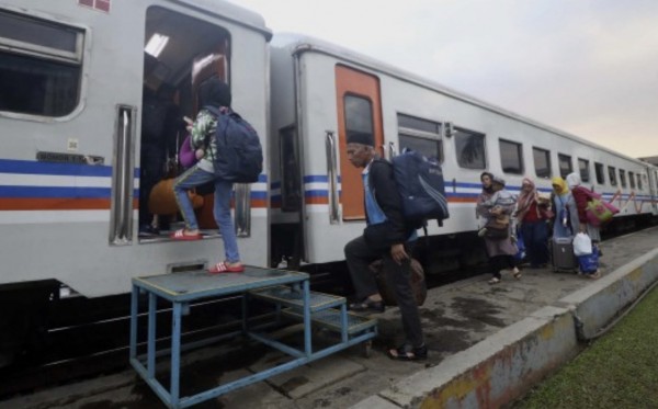Sambut Nataru, PT KAI Daop 8 Siapkan 64 Unit Lokomotif dan 389 Gerbong