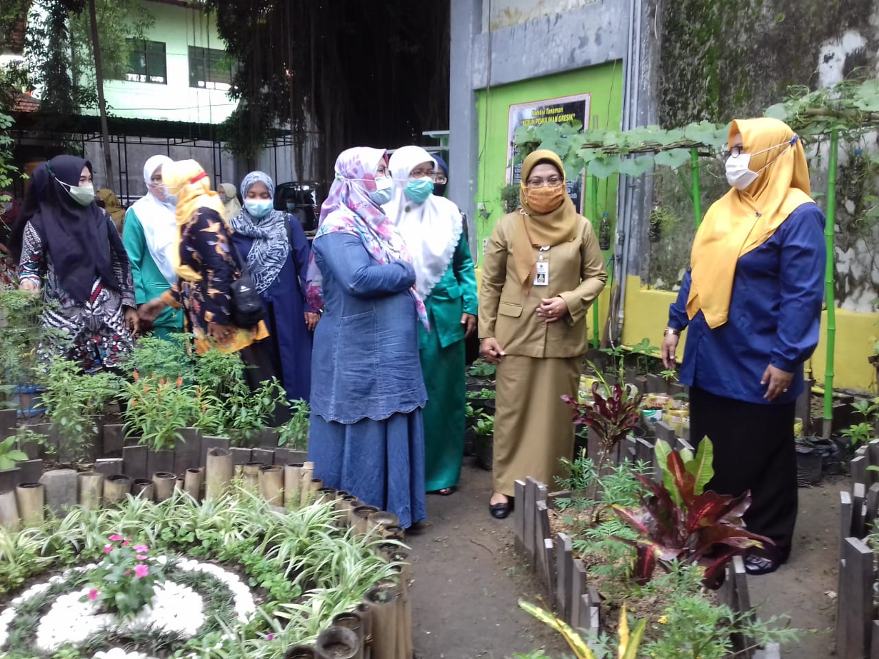 Bu Min: Berkebun Bisa Hilangkan Sakit Hati Emak-emak