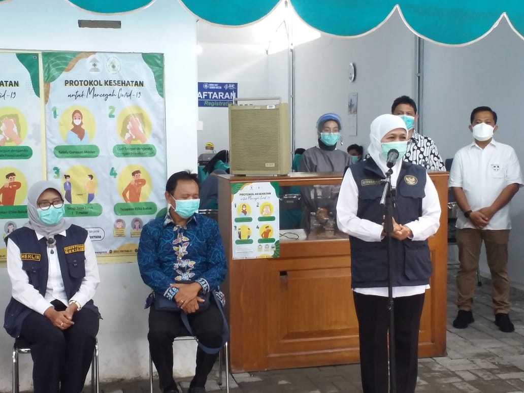 Gubernur Jatim Akan Tambah Faskes dan Vaksinator Untuk Percepat Vaksinasi