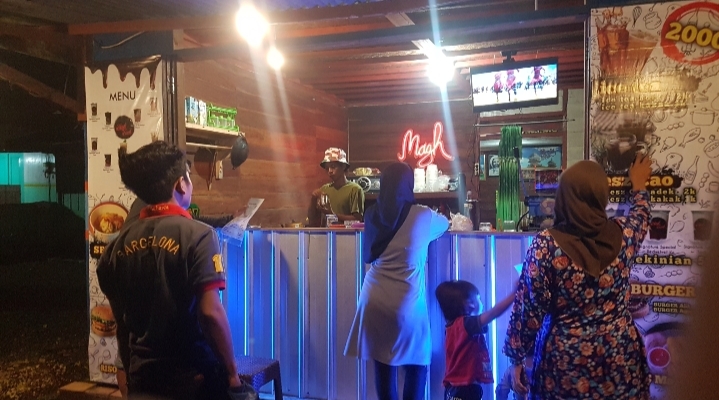 Cara Bertahan Hidup di Tengah Pandemi, Kini Musisi Arga Marvel Banting Setir Jualan Jajanan