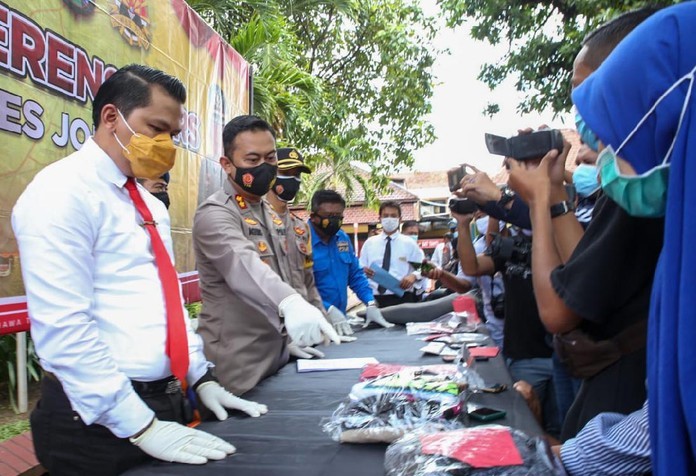 Dijanjikan Nikah, Gadis Penjaga Warkop di Jombang Akhirnya Rela Ditiduri Pria Beristri
