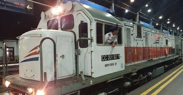 Sempat Terhenti Akibat Banjir, Kini KA Tujuan Jakarta dari Daop 8 Sudah Bisa Melintas