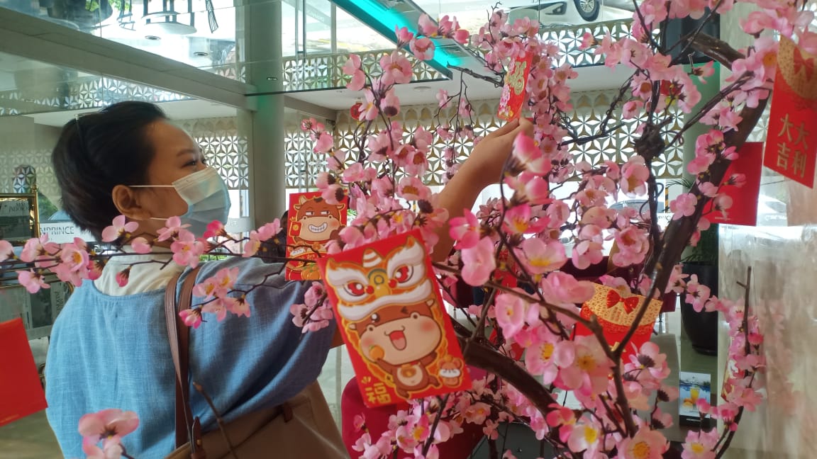 Semarak Fabulous February di Crown Prince Hotel Surabaya