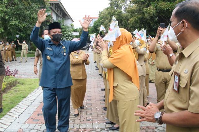 Bupati Lamongan Fadeli Pamitan, Hari Ini Terima SK Pemberhentian