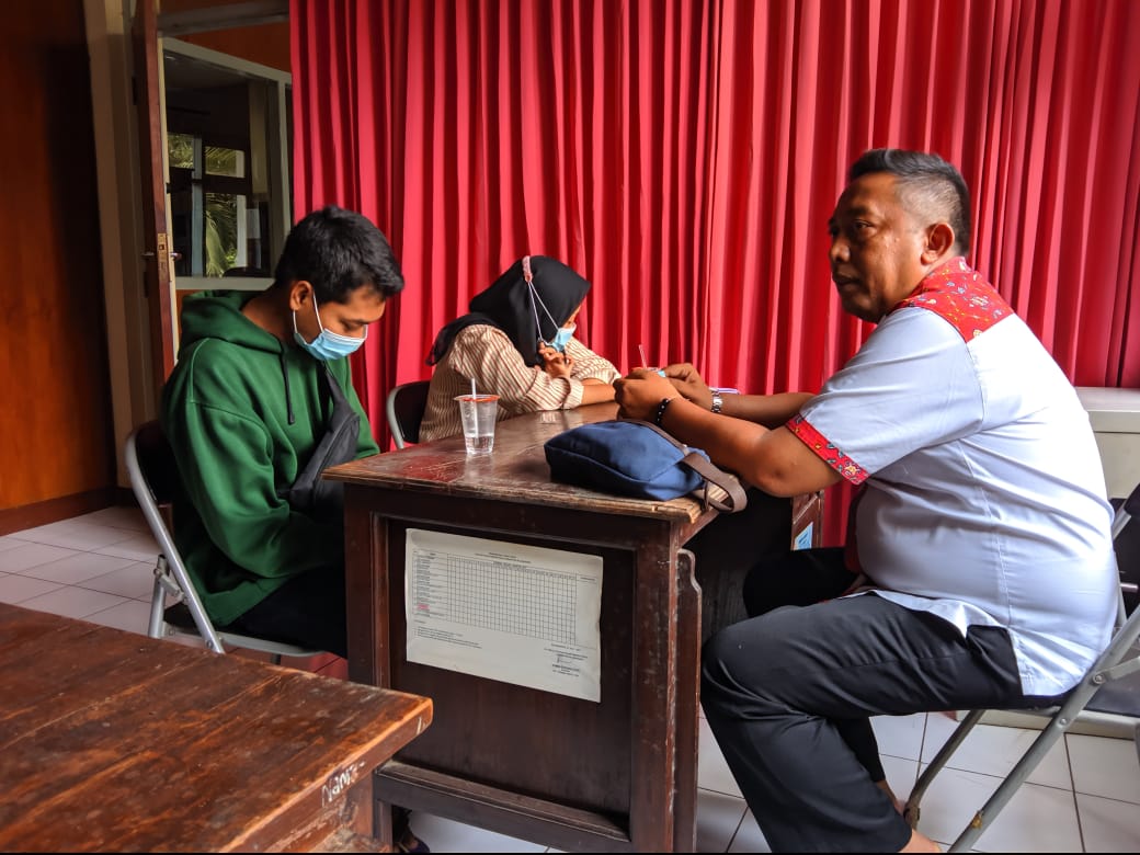 Digerebek Satpol PP Sedang Bercumbu di Kos, Pasangan Remaja Bojonegoro; Saya Hanya Ciuman dan Meraba Pak