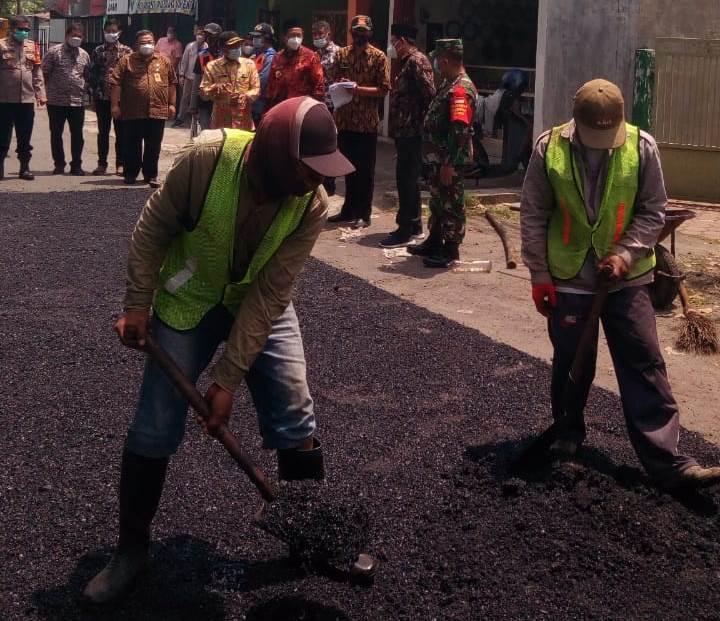 Para Camat Diinstruksi Serap Dana PIWK, Sebagian Jalan di Sidoarjo Akan Dibeton