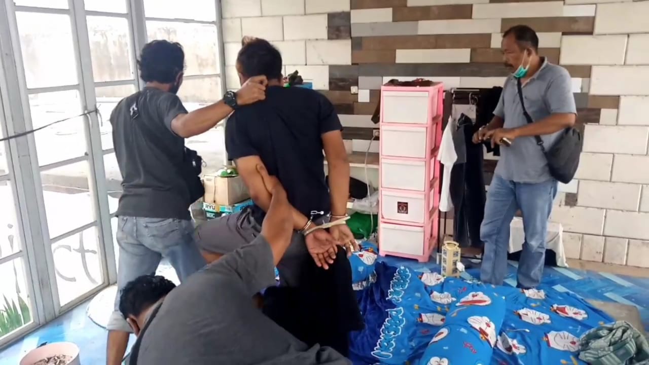 Incar Brankas Hanya Dapat Laptop, Dua Maling Bank Jatim Ngantru Tulungagung Dibekuk Polisi