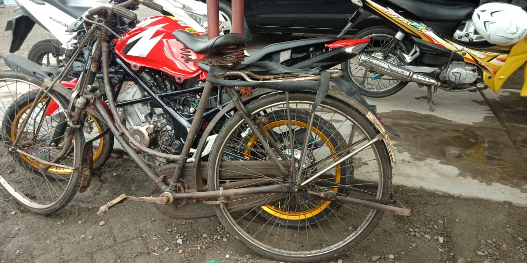 Sepeda Motor Vs Sepeda Angin di Ponorogo, Satu Nyawa Melayang