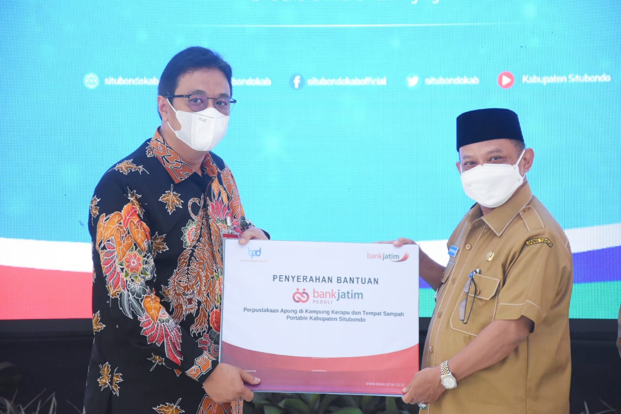 Bank Jatim Serahkan Bantuan CSR Kepada Pemkab Situbondo