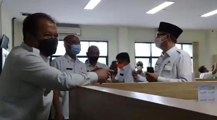 Wabup Jember Firjaun Marah Saat Dibohongi Kepala Bappeda Soal Pencairan Gaji ASN dan Honorer
