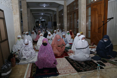 Safari Ramadan, Bupati Banyuwangi Ipuk Ikut Tarawih Berjamaah