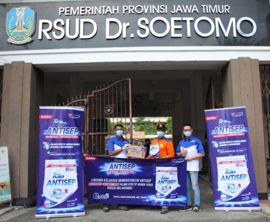 Wings Care Donasikan Deterjen Protection ke 40 Rumah Sakit di Indonesia
