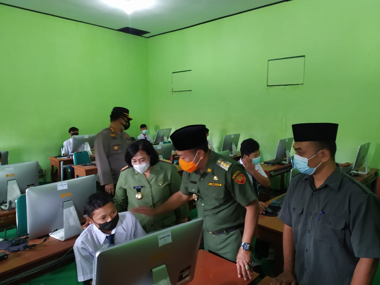 Hari Ini SD dan SMP di Kabupaten Ponorogo Mulai Tatap Muka, Begini Suasananya