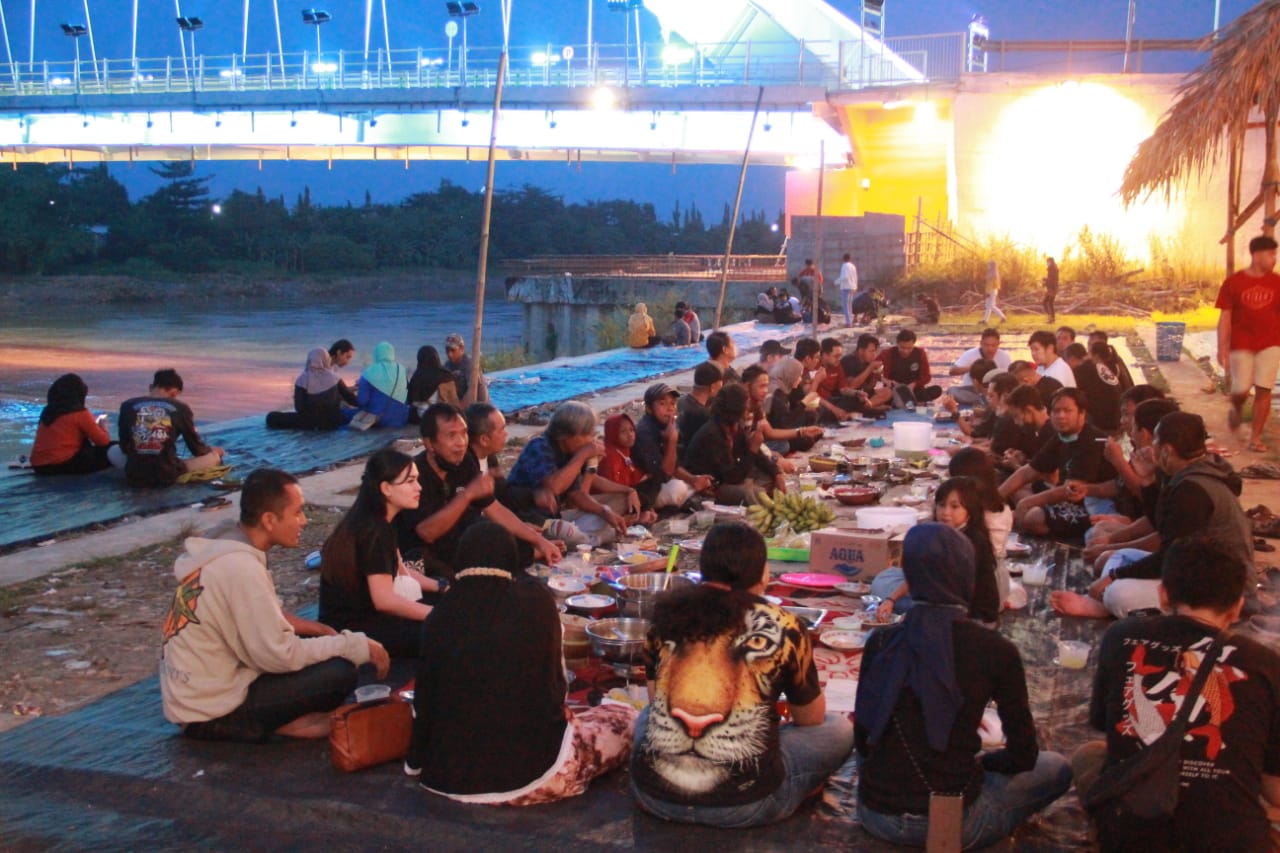 Bukber Bareng Komunitas Musik, Wabup Wawan Ingatkan Prokes Covid-19