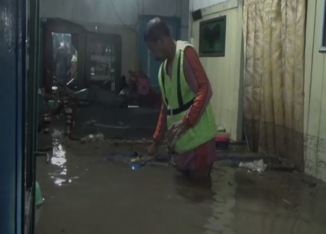 Diguyur Hujan Deras, Empat Desa dan Jalan Nasional di Madiun Banjir