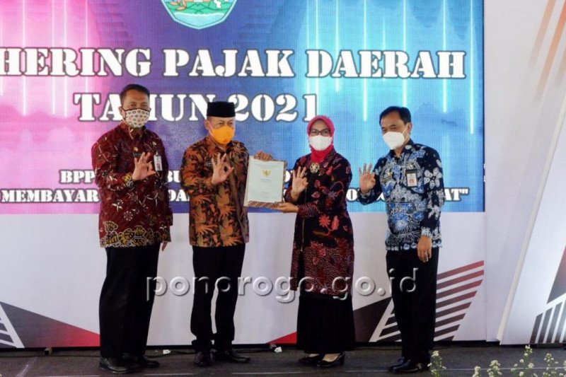 Bupati Sugiri Sancoko Bebaskan Pajak PTSL dan PBB P-2 untuk Warga Ponorogo