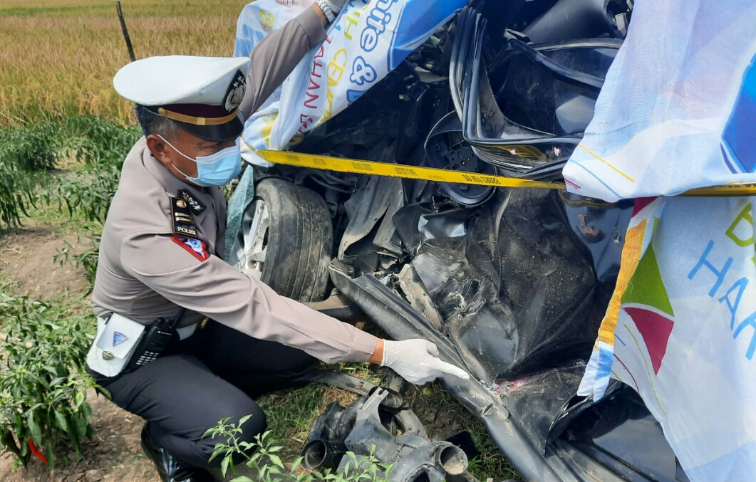 Nyawa Gadis Manis Ini Terenggut di Perlintasan Rel KA Prambon Sidoarjo