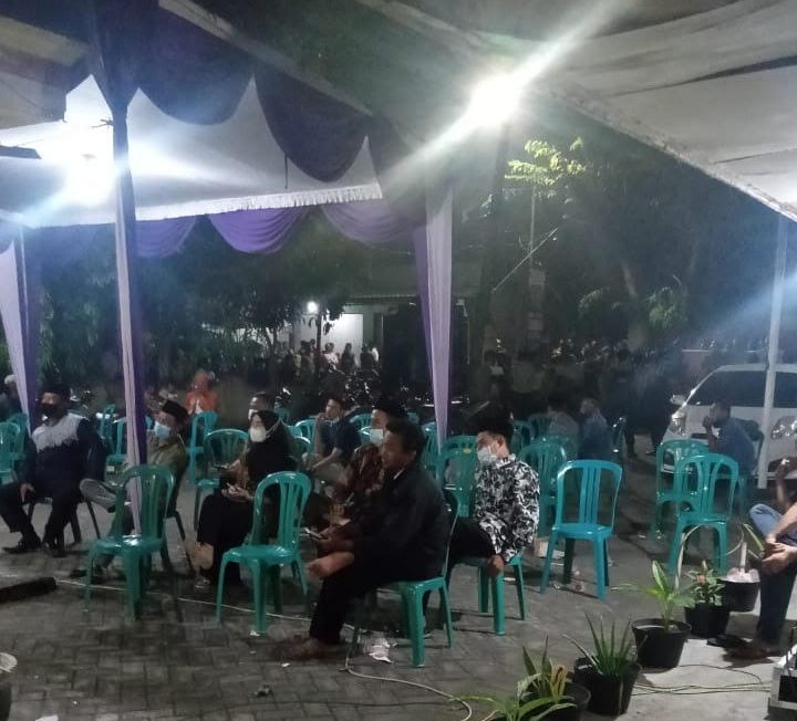 Abaikan Bupati Gresik, Kades Munggugebang Tetap Lantik Kasie Pilihan Pansel Namun Batal Karena Didemo Massa