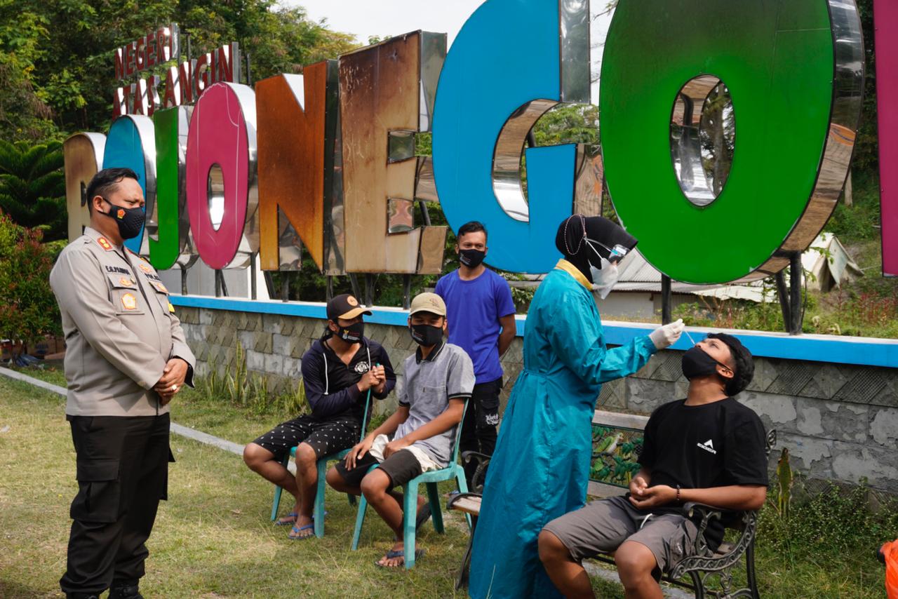 Tempat Wisata di Bojonegoro di Datangi Kapolres, Sejumlah Pengunjung Diswab Antigen