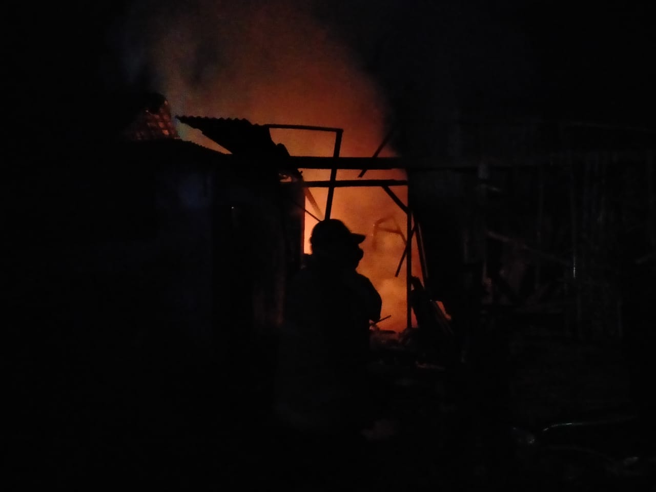 Korslet, Home Industri Krupuk di Tulungagung Ludes Terbakar