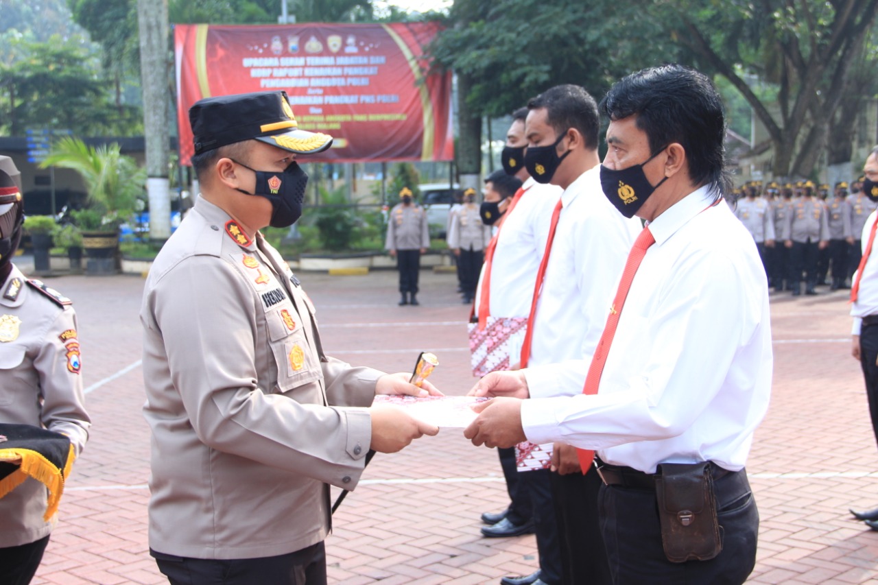 Ungkap Kasus Penggelapan Mobil, Reskrim Polsek Tumpang Dapat Penghargaan