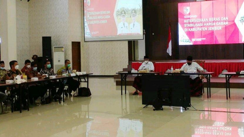 Bupati Jember Jamin Ketersediaan Beras Aman, Harga Gabah Stabil