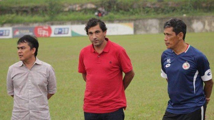 Arema FC Resmi Kontrak Mantan Pelatih Benfica Portugal