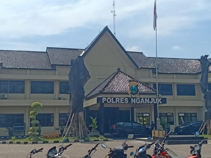 Bupati Nganjuk Diperiksa KPK di Polres Nganjuk, Kantor BKD Digeledah