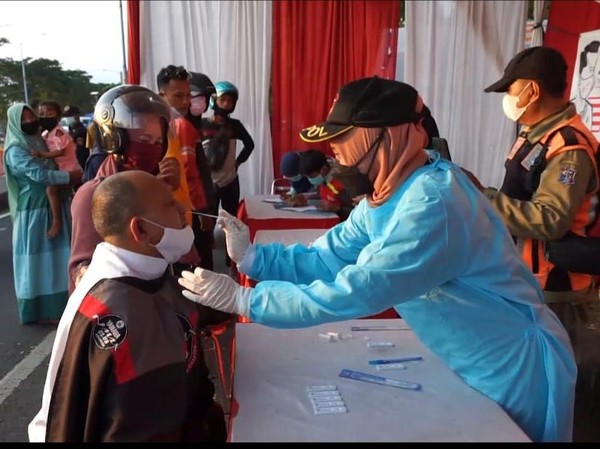 Tes Swab Masal Penyekatan Suramadu Menjaring 461 Orang Positif Covid-19