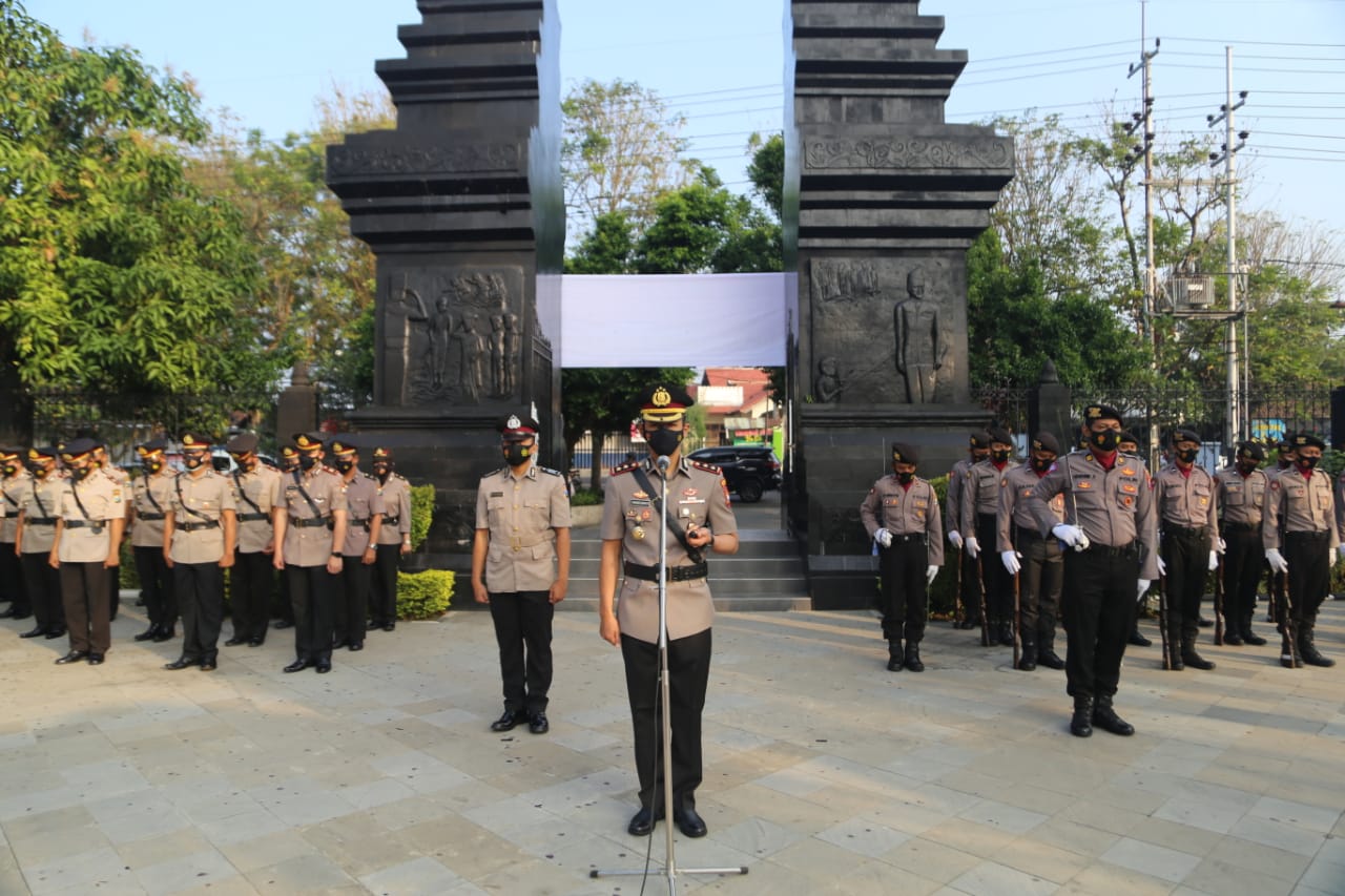 Kapolres dan Jajaran Ziarahi TMP Rejoagung, Semangat Kepahlawanan Diharapkan Muncul