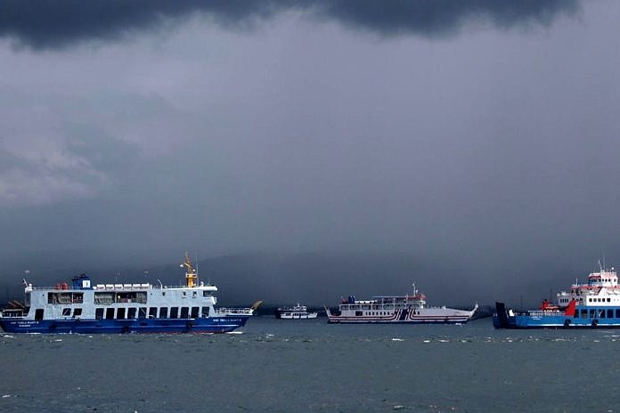 Sempat Ditutup Pasca KMP Yunicee Tenggelam, Pelabuhan Ketapang Kini Beroperasi Kembali