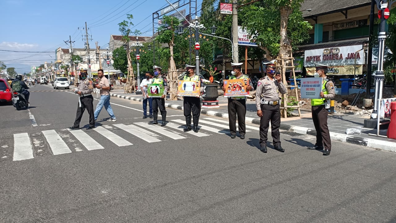 Revisi Aturan PPKM Darurat Tempat Ibadah Tak Lagi Ditutup, Resepsi Pernikahan Ditiadakan